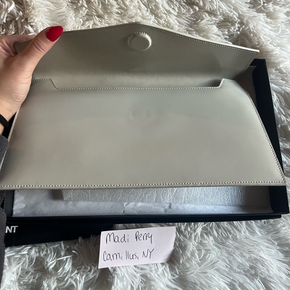 YSL Uptown Clutch in Crema Soft - Picture 3 of 11